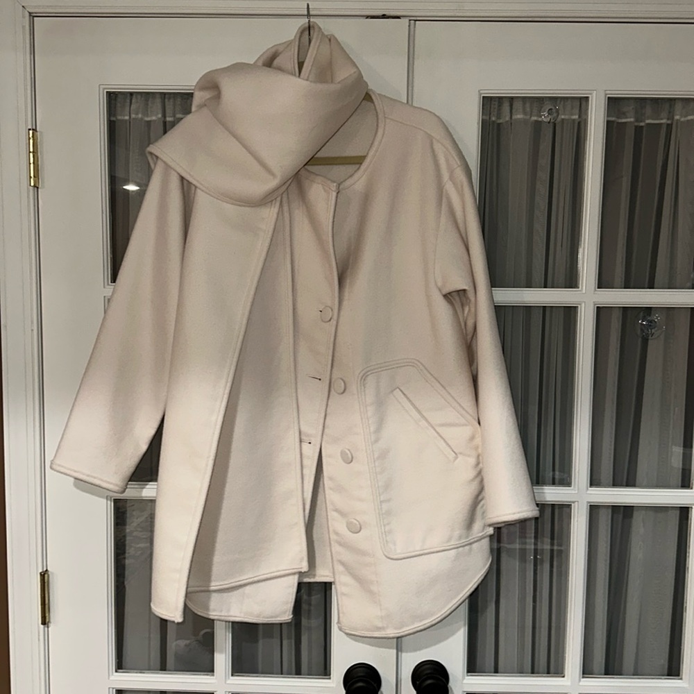Splendid Cream Women's Jacket & Scarf Set